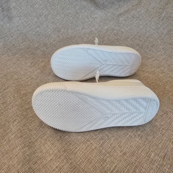 Carter's Kids Galaxy Sparkle White Slip On Sneaker, Size 9 - Picture 6 of 6